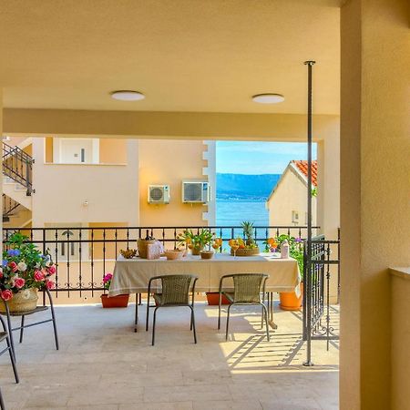 Villa" Arijana 2" Slatine Bagian luar foto
