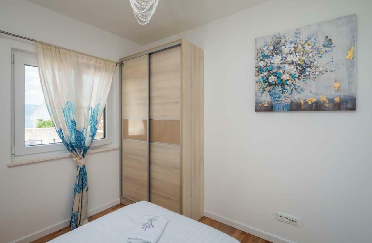Villa" Arijana 2" Slatine Bagian luar foto