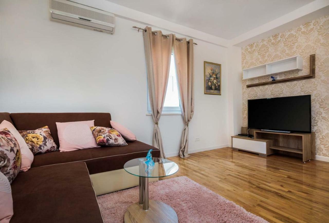 Villa" Arijana 2" Slatine Bagian luar foto